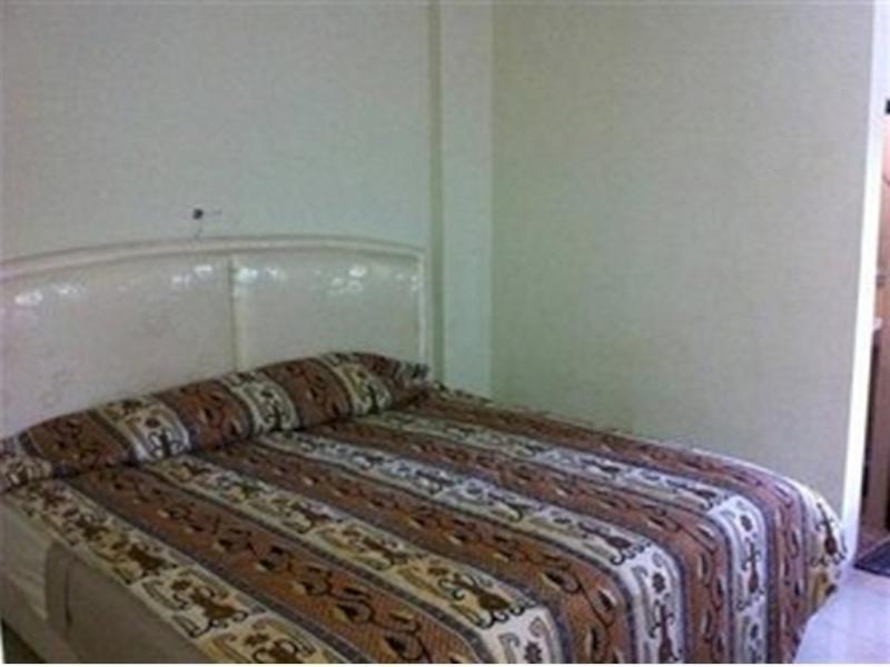 Queen Star Hotel Ngingas Kültér fotó